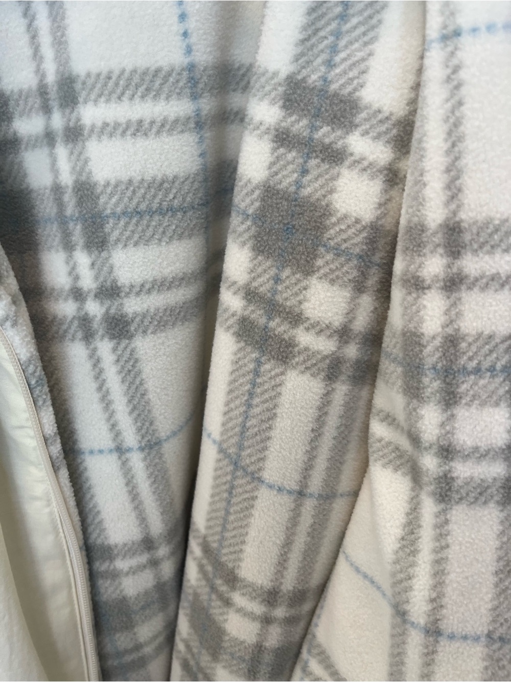 Ralph Lauren Cream Quilted Vest with Plaid Fleece Lining - Picture 3 of 7